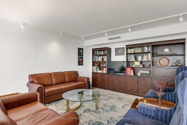 Additional image 11 of 55 Harbour Sq Unit 2311