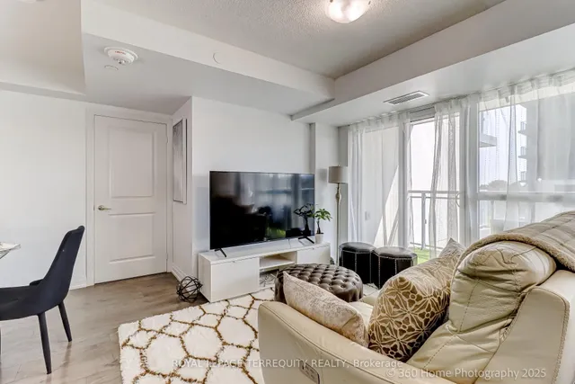 Additional image 10 of 20 Meadowglen Pl Unit 326
