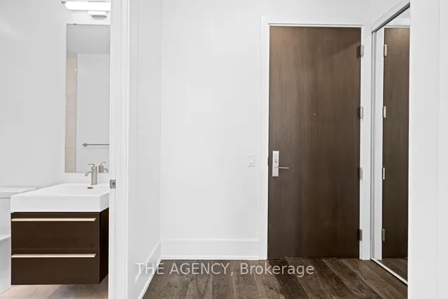 Additional image 6 of 39 Roehampton Ave Unit 4506