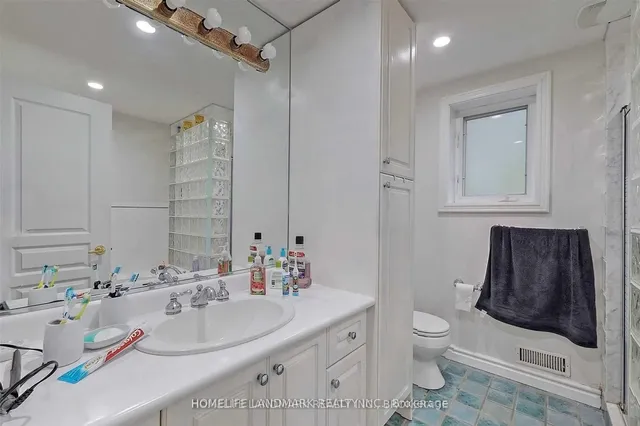 Additional image 15 of 169 Highgate Ave