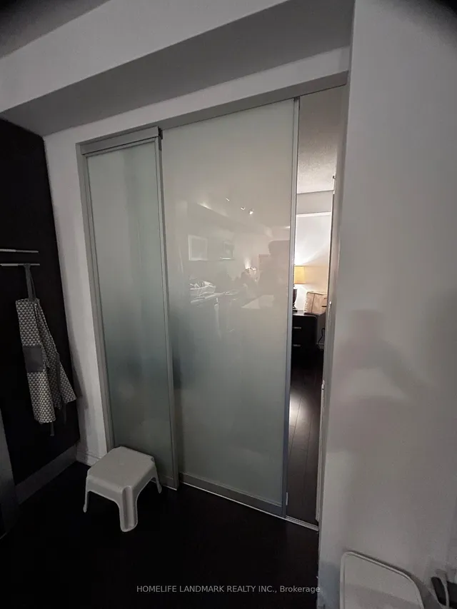 Additional image 7 of 386 Yonge St Unit 1708