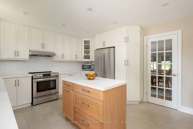 Additional image 18 of 15 Westroyal Rd