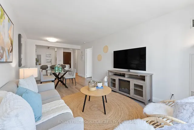 410 Queens Quay Unit 1407