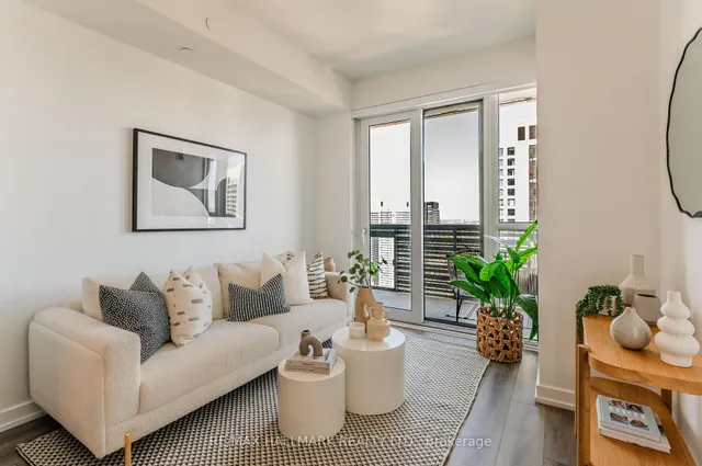 39 Roehampton Ave Unit 2902