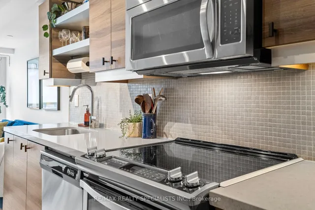 Additional image 6 of 525 Adelaide St Unit 610