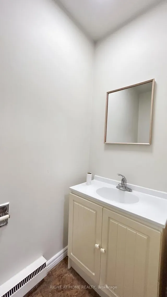 Additional image 13 of 160 Jansen Ave Unit 32