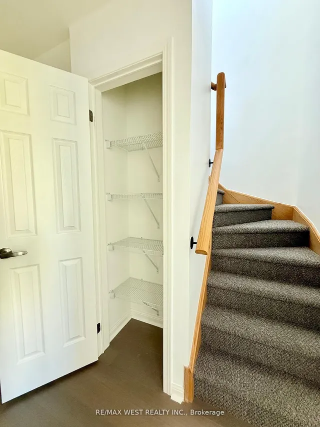 Additional image 19 of 639 Lawrence Ave Unit 310