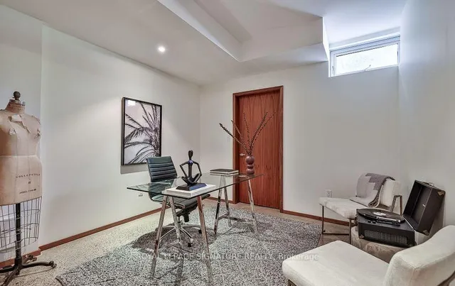 Additional image 35 of 63 Douglas Cres