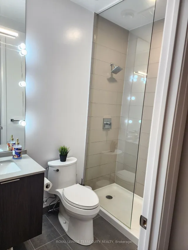 Additional image 22 of 4208 Dundas St Unit 610