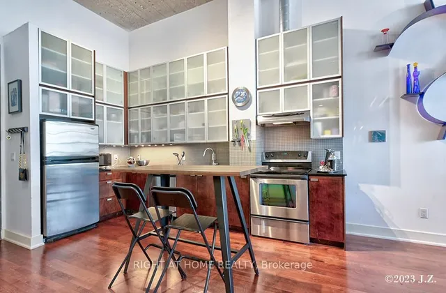 Additional image 9 of 637 Lake Shore Blvd Unit 217