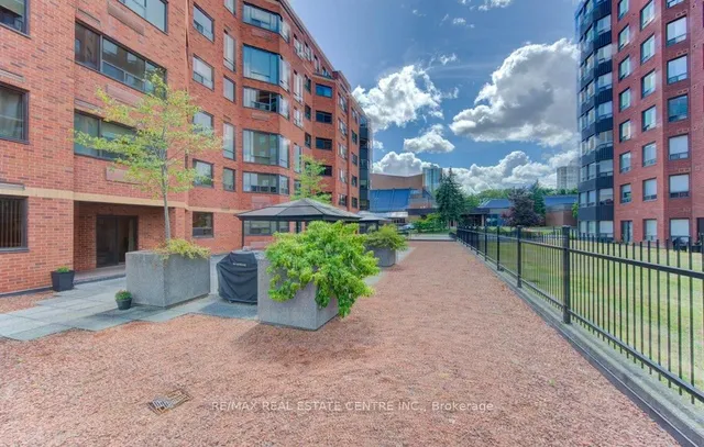 Additional image 27 of 20 Ellen St Unit 405