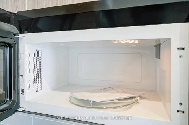 Additional image 18 of 32 Forest Manor Rd Unit 2104