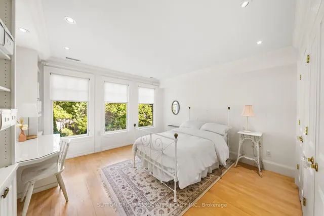 Additional image 28 of 193 Howland Ave