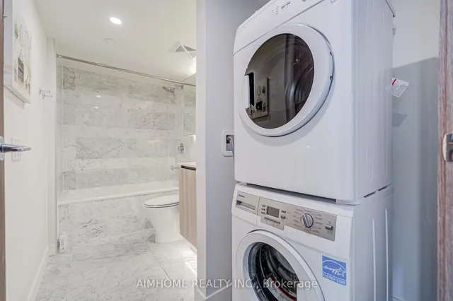 Additional image 32 of 19 Bathurst St Unit 1102