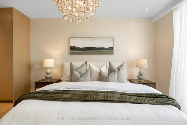 Additional image 31 of 155 Merchants' Wharf Unit 903