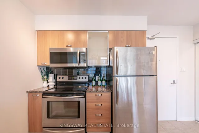 Additional image 13 of 38 Grenville St Unit 2706