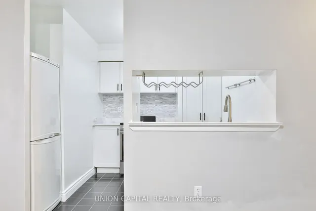 Additional image 12 of 1055 Bay St Unit 2209