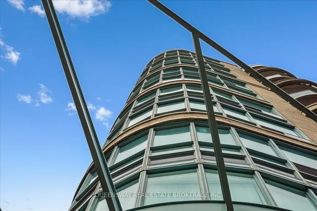 Additional image 26 of 28 Pemberton Ave Unit 200