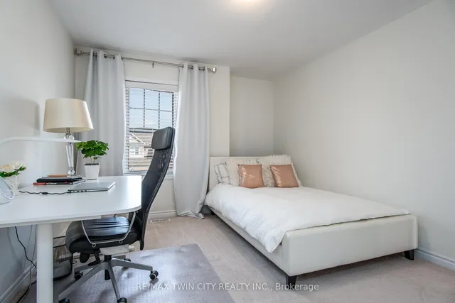 Additional image 33 of 232 Shady Glen Cres