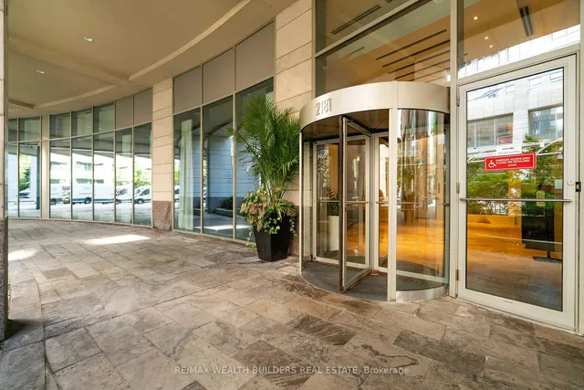 Additional image 20 of 2181 Yonge St Unit 2702