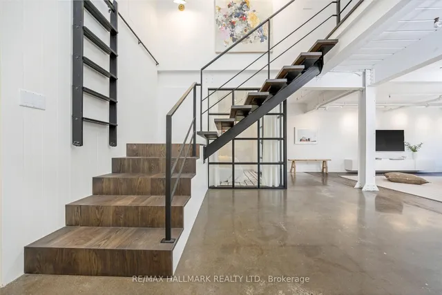 Additional image 16 of 326 Carlaw Ave Unit 102