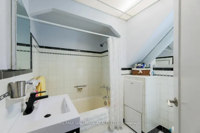 Additional image 14 of 125 Chine Dr