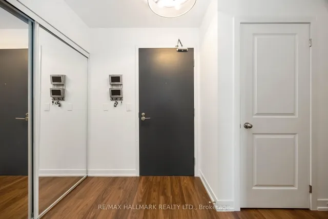 Additional image 3 of 105 George St Unit 902