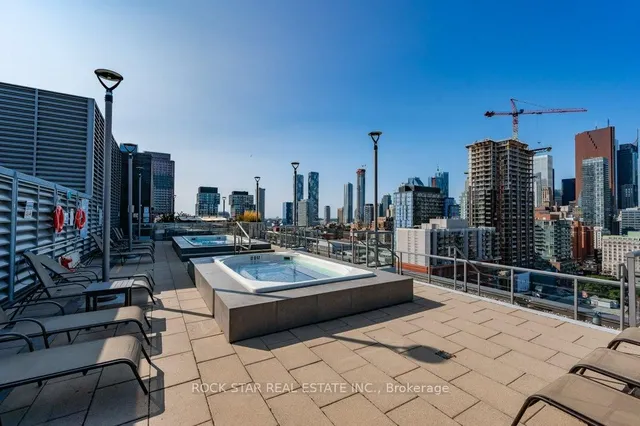 Additional image 34 of 320 Richmond St Unit LPH13