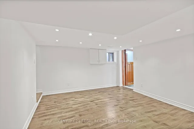 Additional image 32 of 300 Montrose Ave