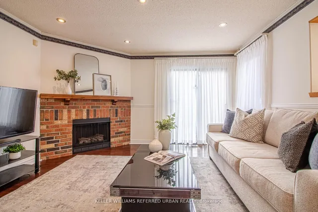 Additional image 2 of 63 Holmbush Cres