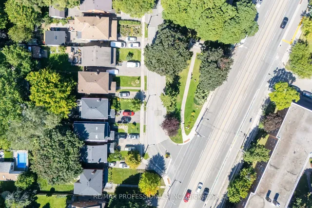 Additional image 39 of 24 Queens Ave