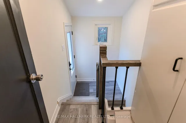 Additional image 35 of 109 Douglas Ave