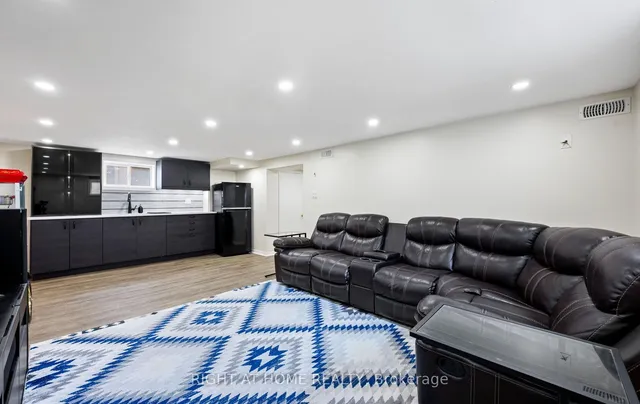 Additional image 39 of 10 Lady York Ave