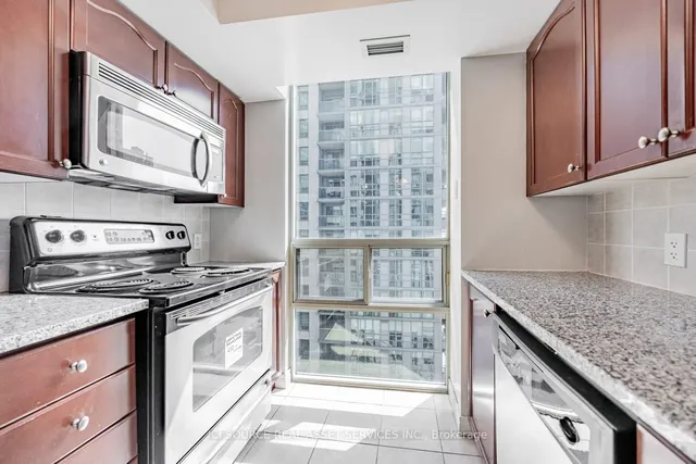 Additional image 6 of 51 Lower Simcoe St Unit 808