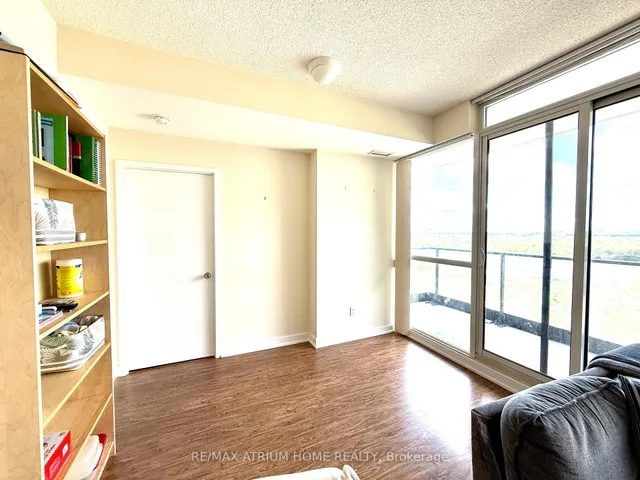 Additional image 6 of 29 Singer Crt Unit 2605