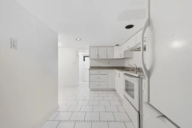 Additional image 25 of 266 Mcroberts Ave