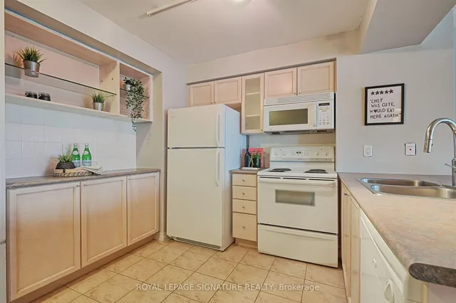 Additional image 11 of 410 Queens Quay Unit 505