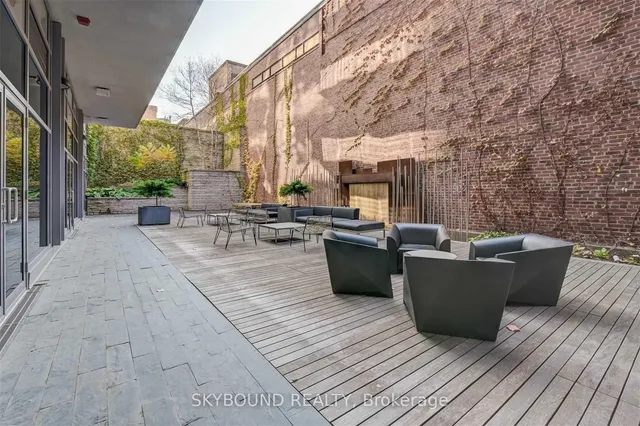 Additional image 43 of 55 Front St Unit 323