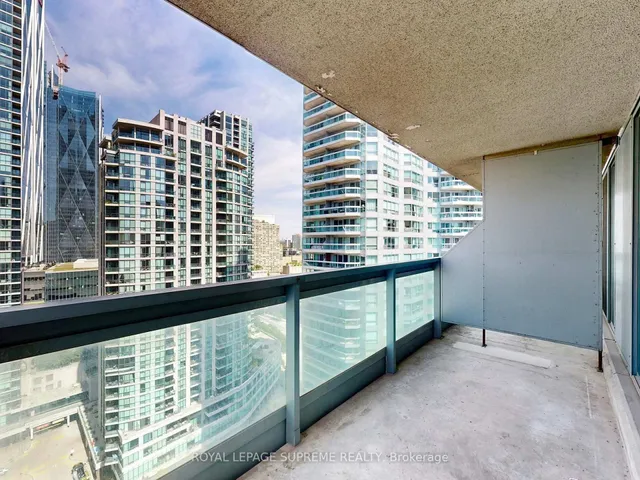 Additional image 30 of 10 Queens Quay Unit 2210