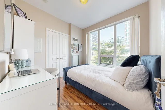 Additional image 18 of 58 Marine Parade Dr Unit 320