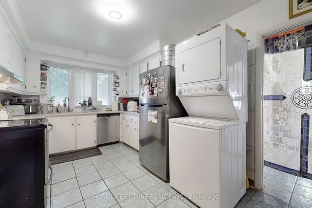 Additional image 7 of 1013 Islington Ave