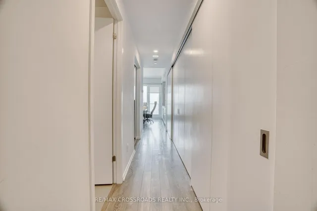 Additional image 9 of 197 Yonge St Unit 1510