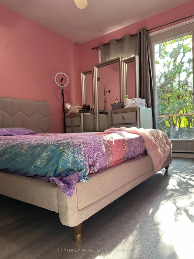 Additional image 16 of 140 Porchester Dr