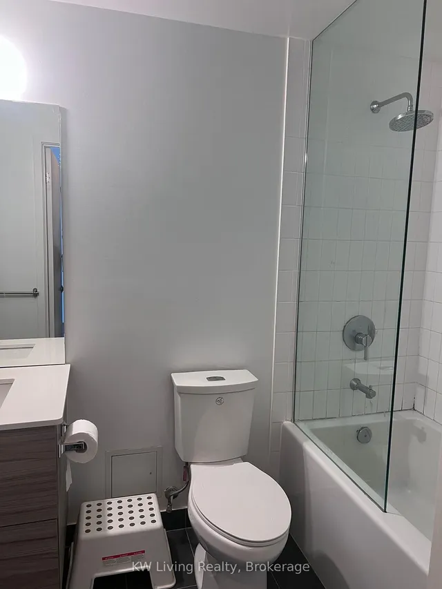 Additional image 7 of 210 Simcoe St Unit 1301