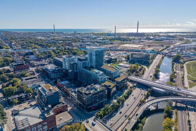 Additional image 21 of 625 Queen St Unit 503