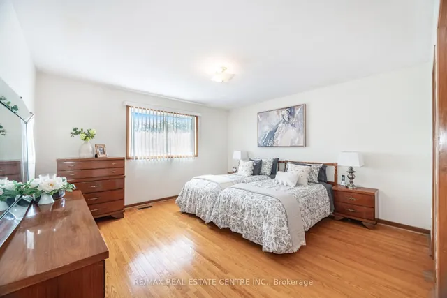 Additional image 18 of 2108 Islington Ave