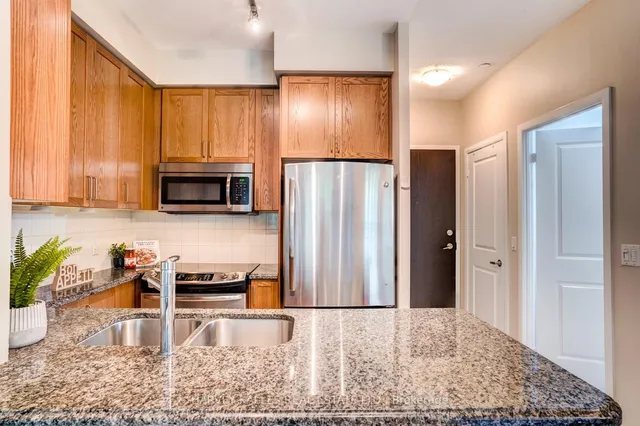 Additional image 18 of 215 Sherway Gardens Rd Unit 109