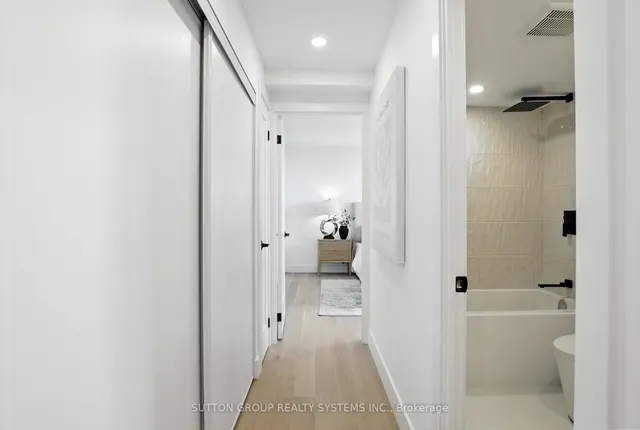 Additional image 22 of 812 Burnhamthorpe Rd Unit 907