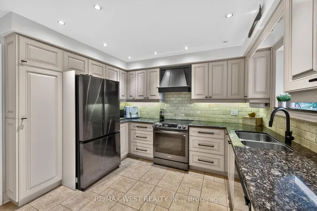 Additional image 19 of 43 St Georges Blvd