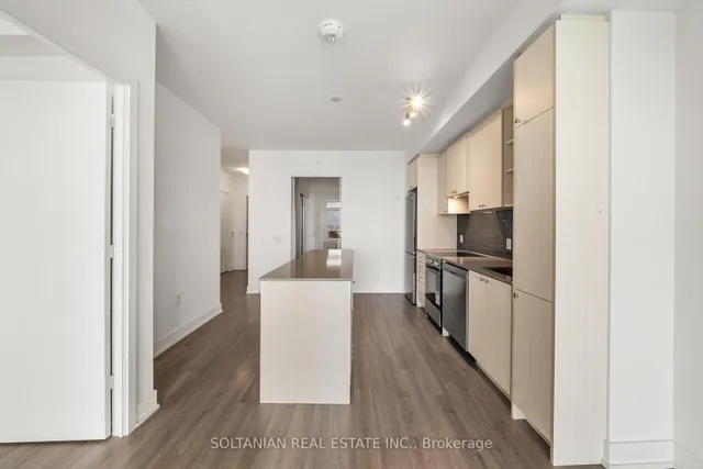 Additional image 10 of 50 George Butchart Dr Unit 810